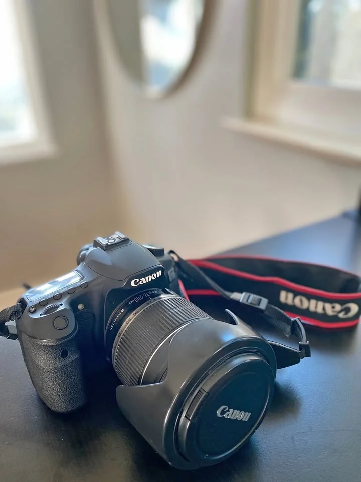 Canon EOS DSLR Camera with 18MP Sensor, Full HD 1080p Video, 3-inch LCD, Dual Pixel CMOS AF, and Built-in Wi-Fi