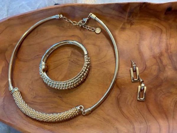 Gold-Colored Metal Jewelry Set