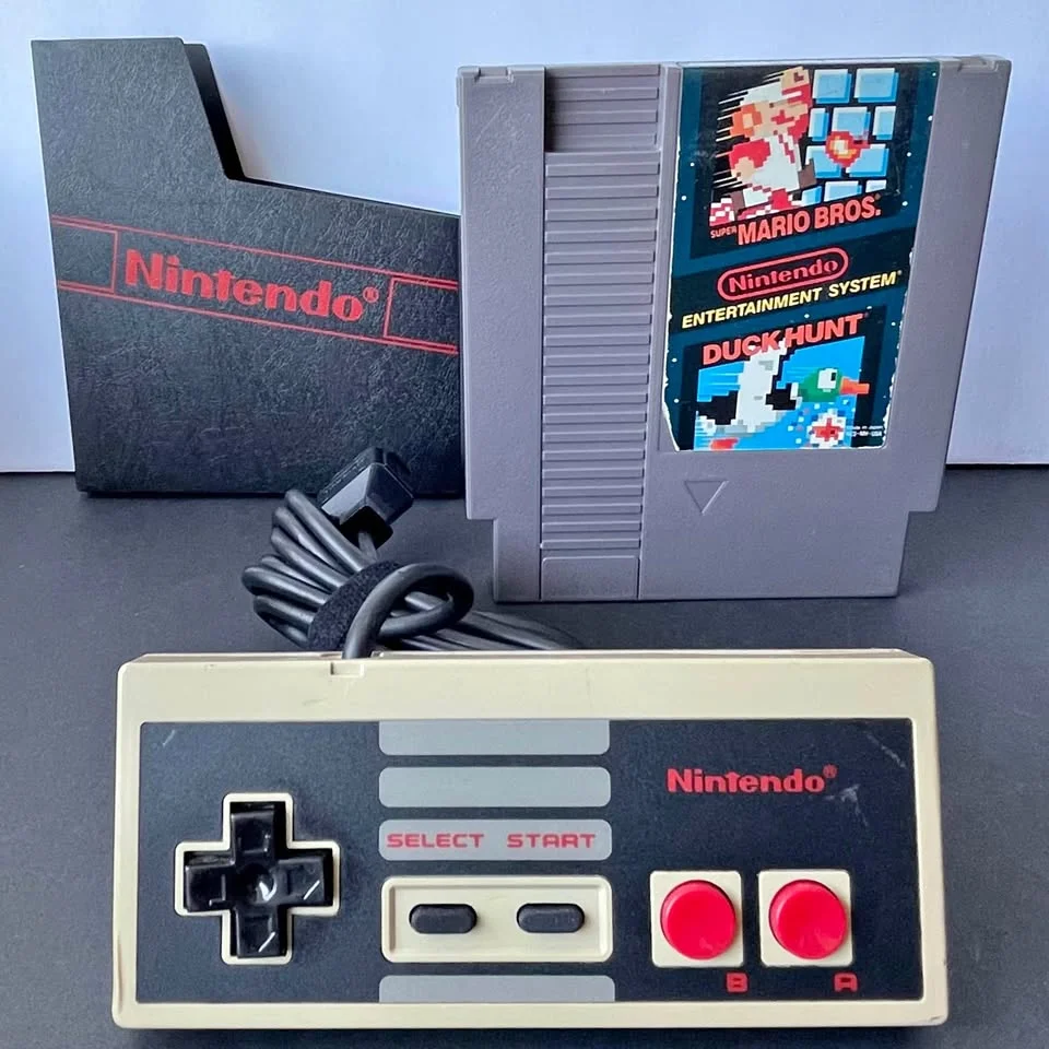 Nintendo Entertainment System (NES) Game Cartridge: Super Mario Bros. / Duck Hunt