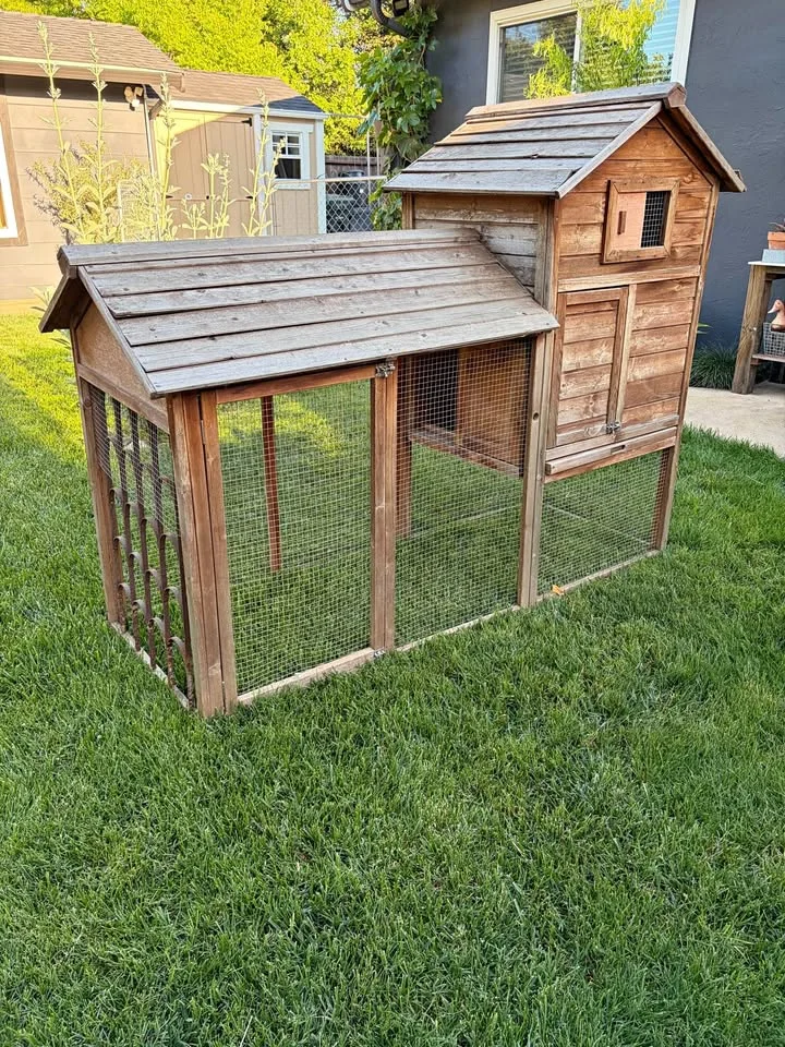 Wooden Chicken Coop with Run