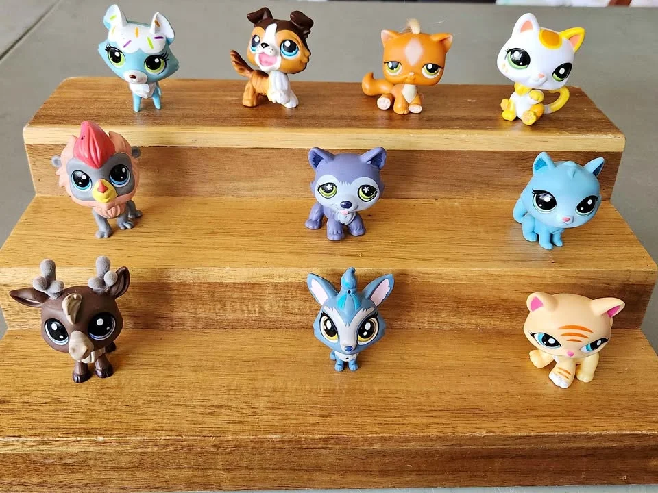 Littlest Pet Shop (LPS) Toy Animal Collection