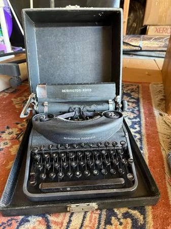 Remington Rand Noiseless Model Seven Typewriter
