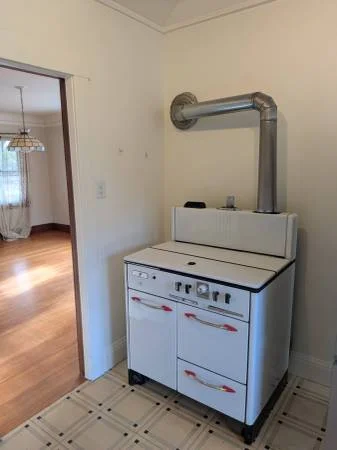 Vintage Wedgewood Gas Stove with Oven