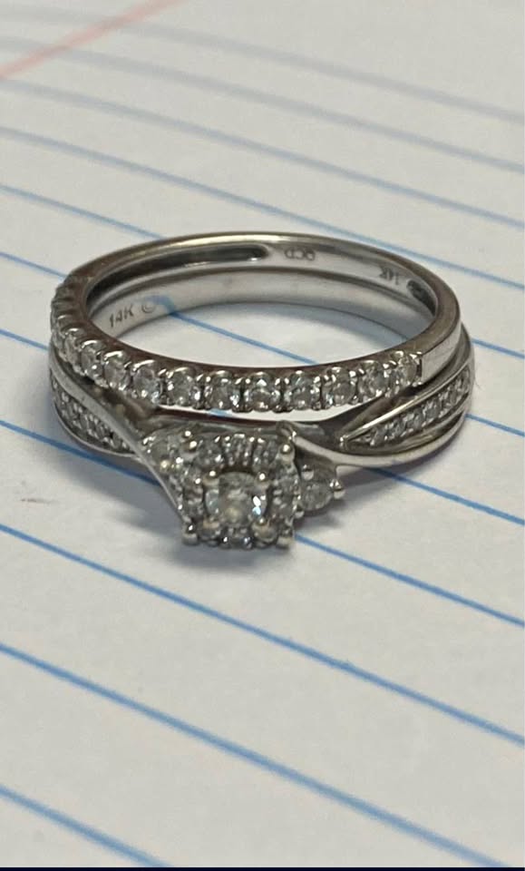 Exquisite Diamond Ring