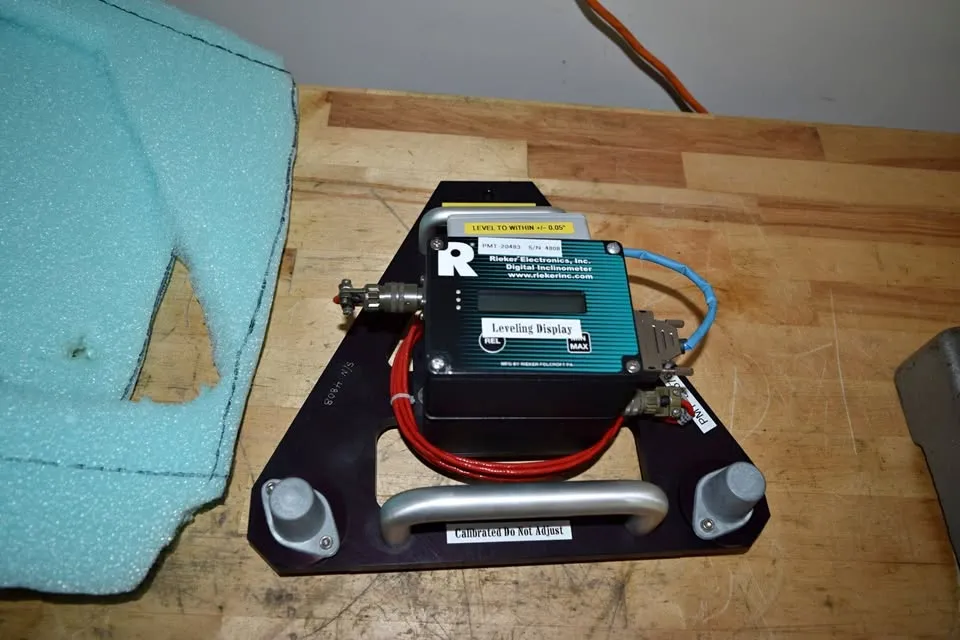 Rieker Electronics Digital Inclinometer Leveling Display RDDR15-10-I