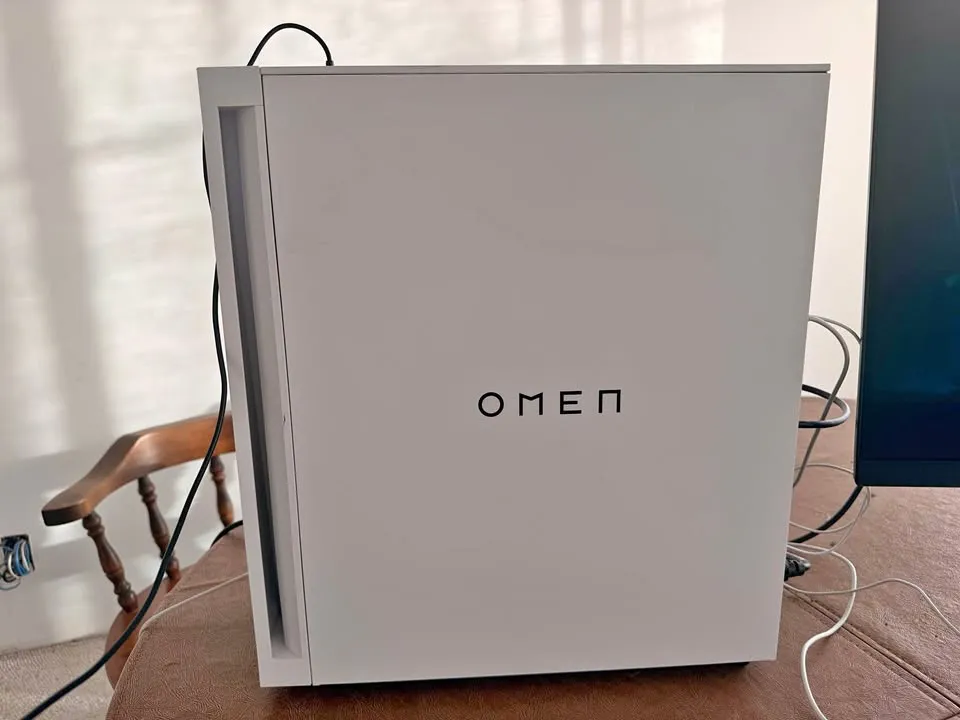 HP Omen 30L Desktop Computer
