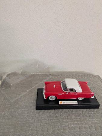Ford Thunderbird 1955 Scale Model