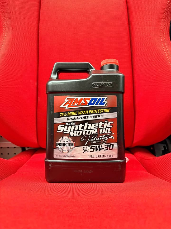AMSOIL Signature Series Motor Oil