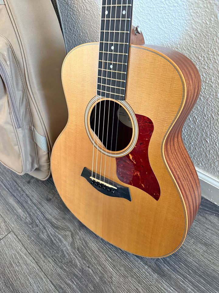 Taylor GSmini Acoustic Guitar
