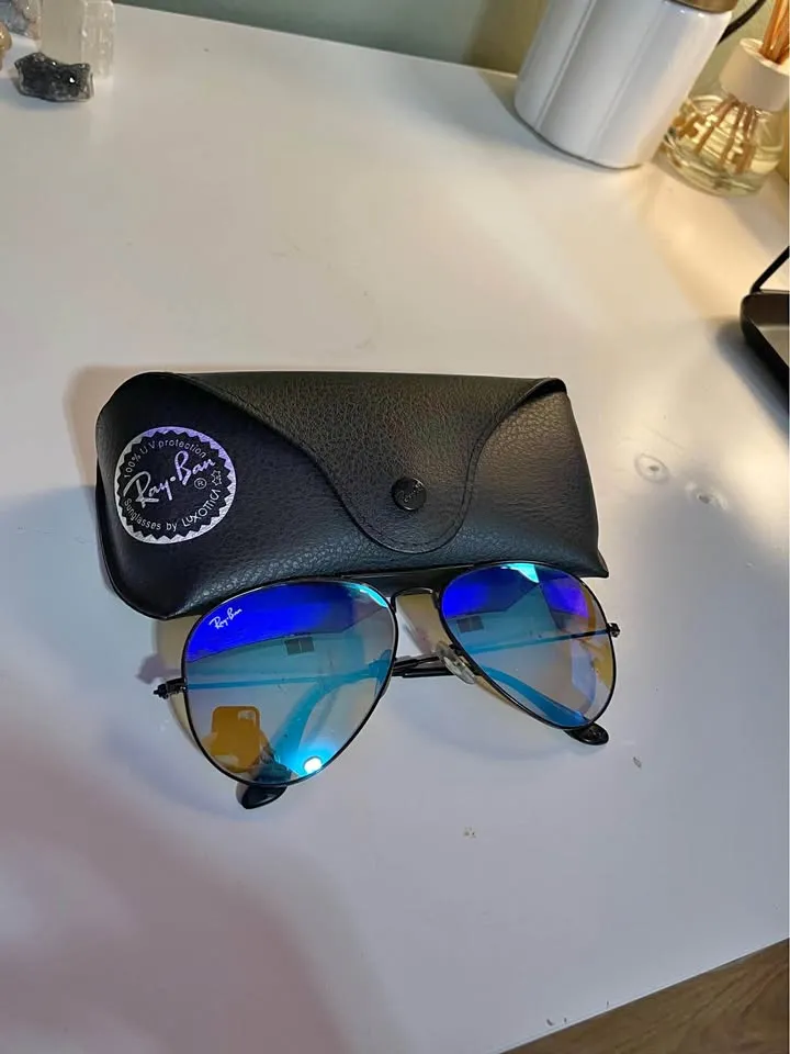 Ray-Ban Aviator Mirrored Sunglasses