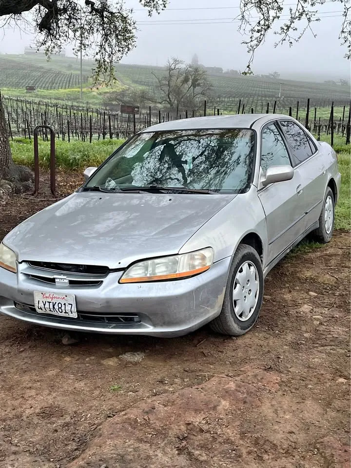 2000 Honda Accord LX Sedan