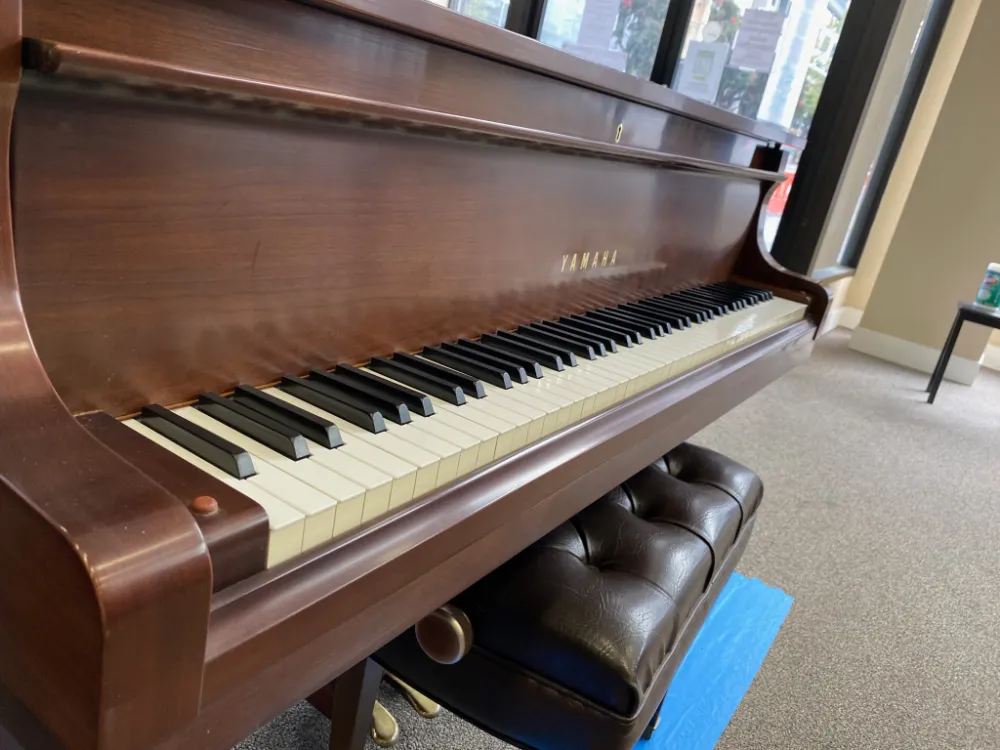 Yamaha Upright Piano (Unknown Model) - 88-key